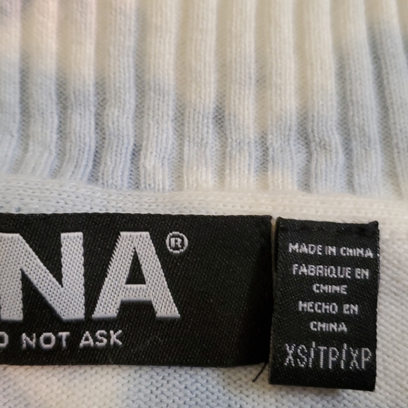 Tie-dyed V Neck sweater - Picture 4 of 4